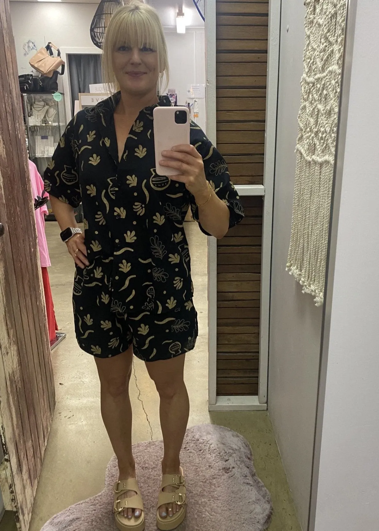 Black Coral Short Set