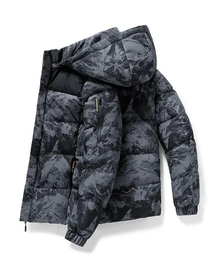 Camouflage winter jacket for men - warm, stylish and perfect for cold days