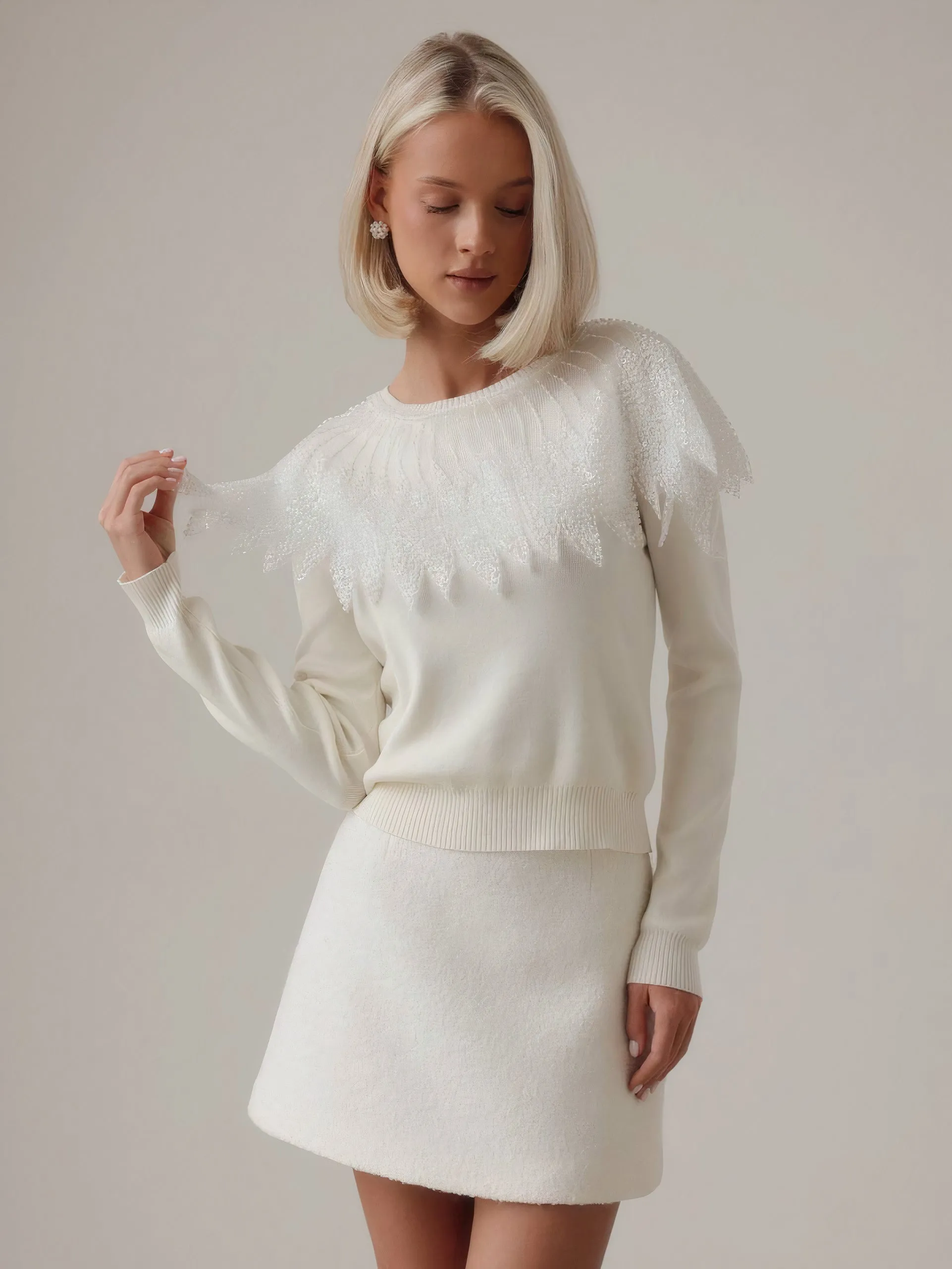 Chic Minimalist Textured Mini Skirt