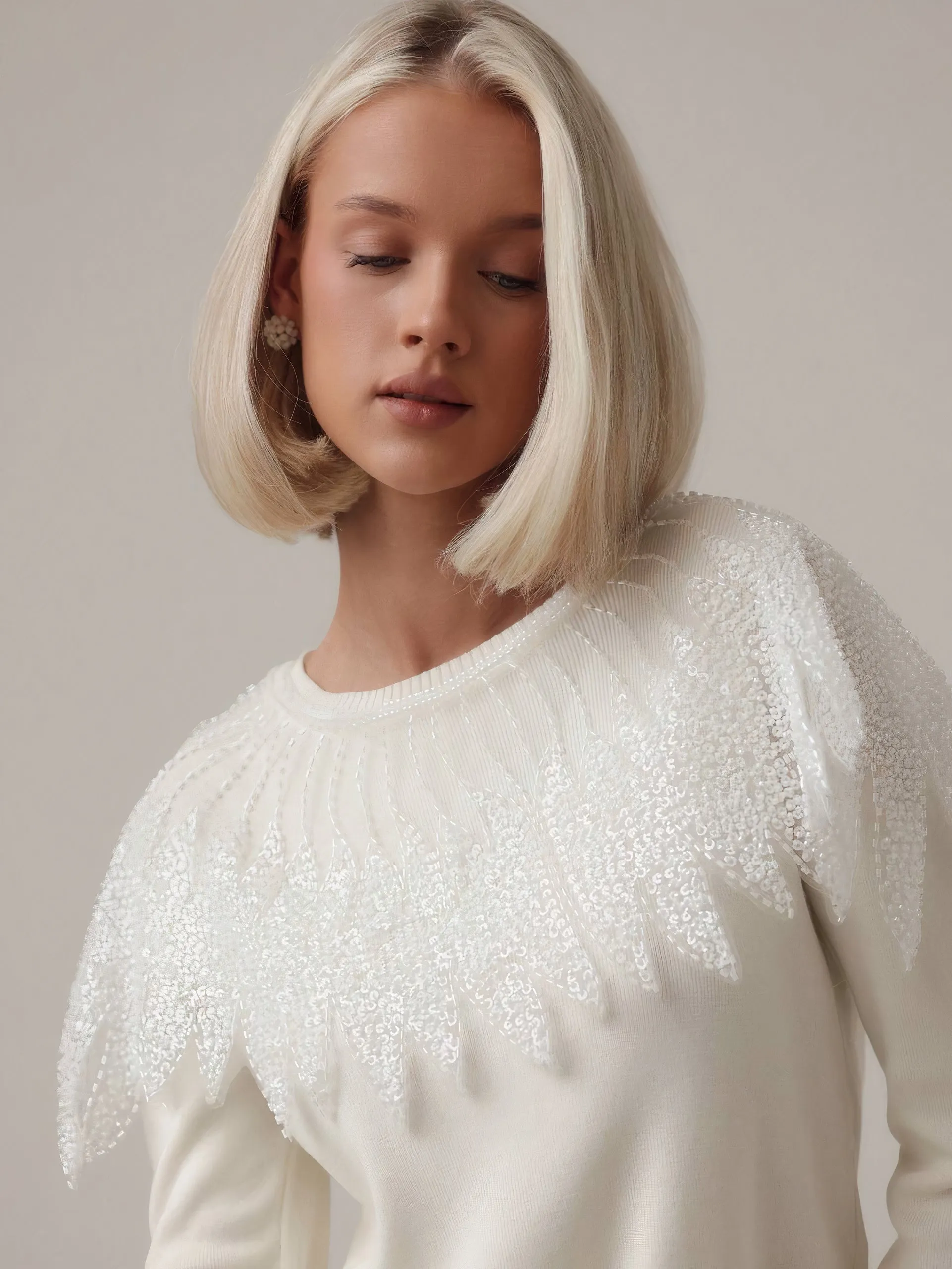 Chic Minimalist Textured Mini Skirt