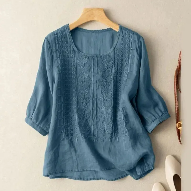 Christine® | Embroidered relaxed blouse