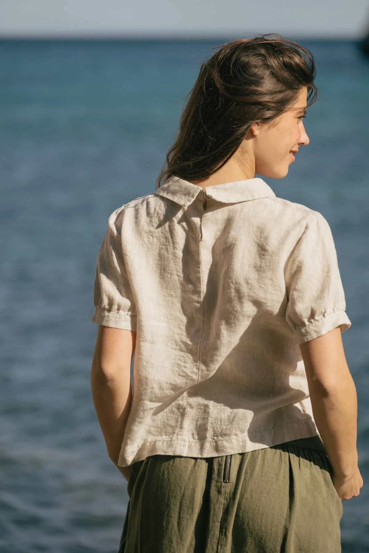Clara - Linen Blouse in Beige Chambray