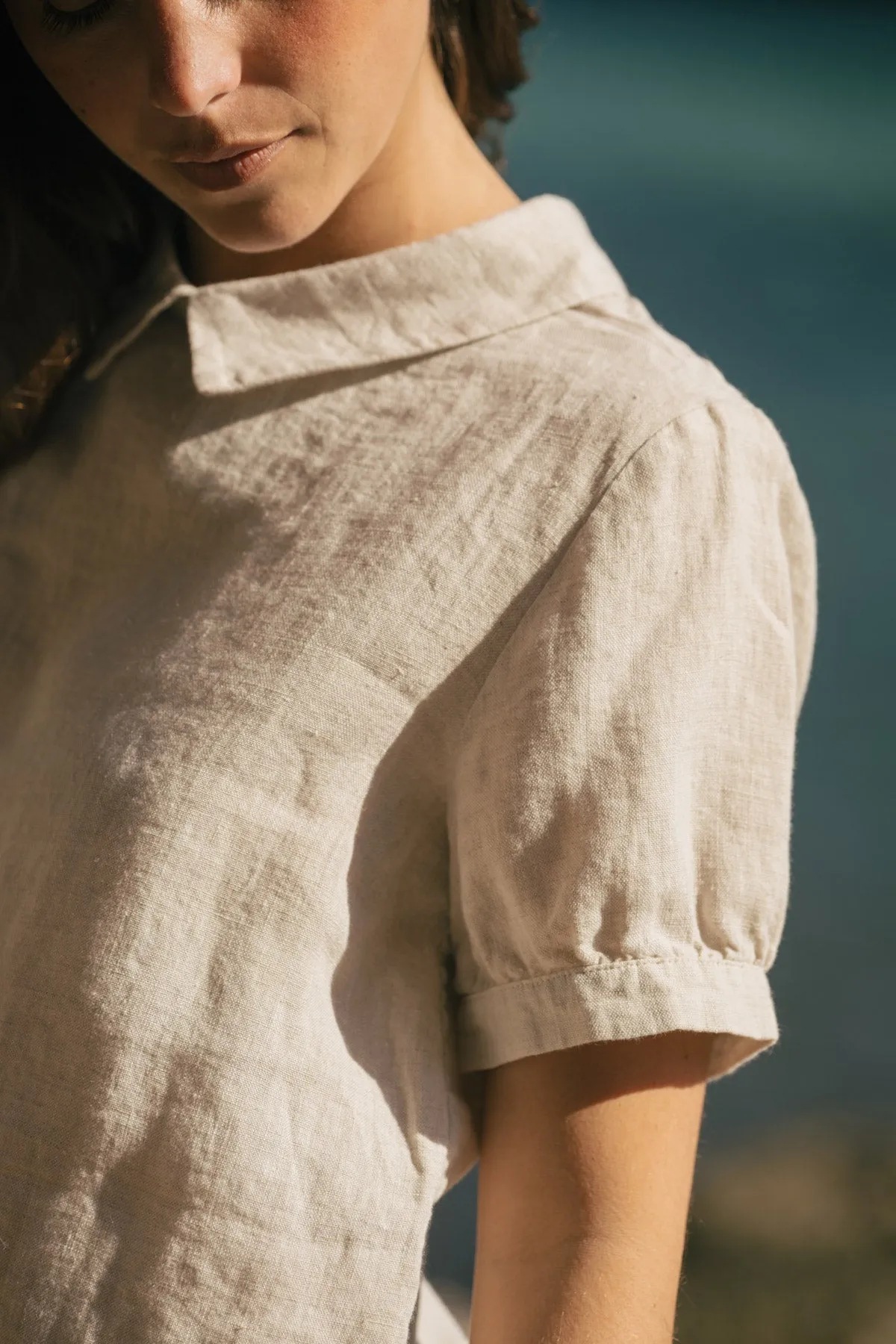 Clara - Linen Blouse in Beige Chambray