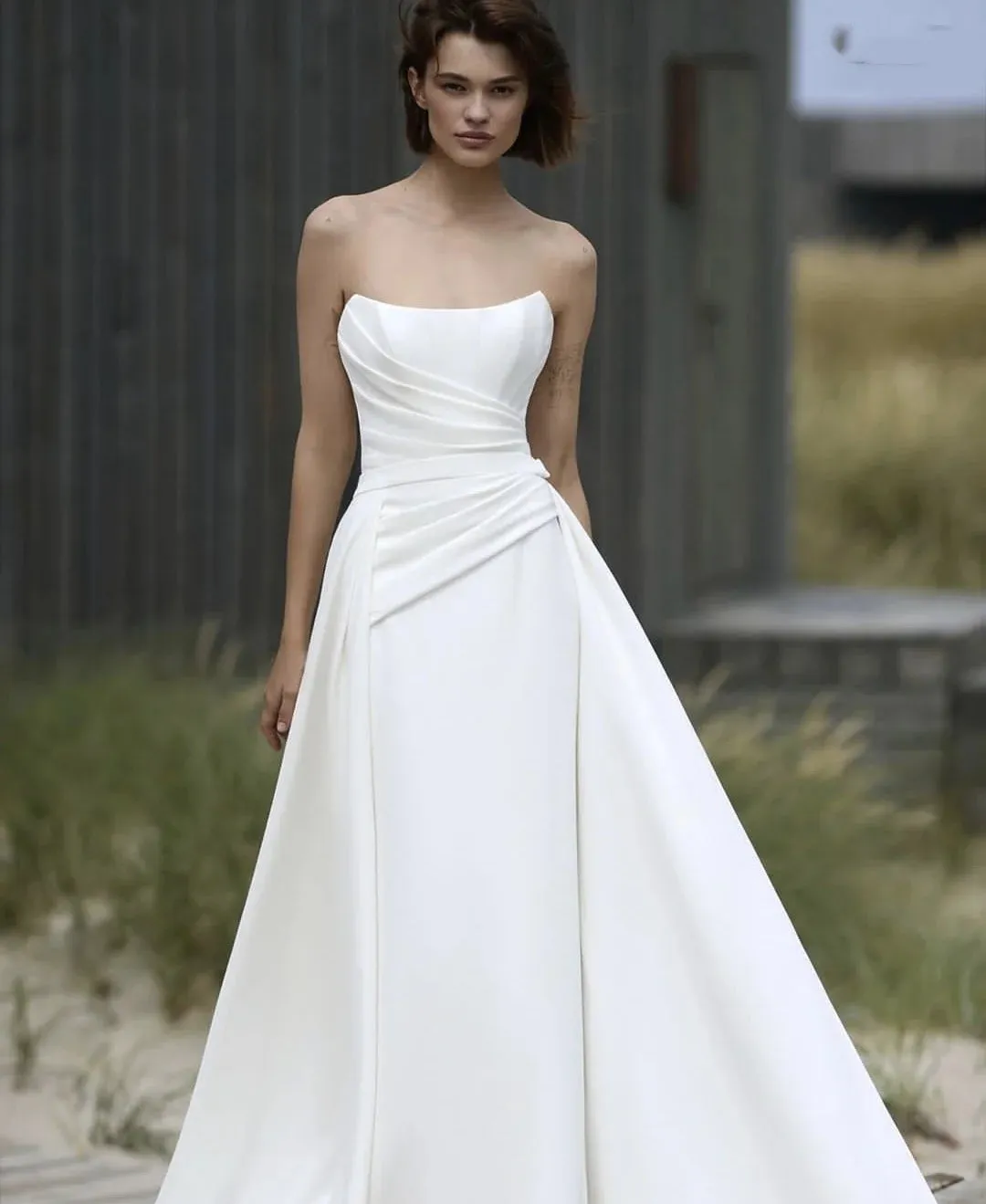 Customize To Measures A line Wedding Dress Stunning Bridal Gowns Pleat Floor Length Simple Gorgeous Robe De Mariee Charming
