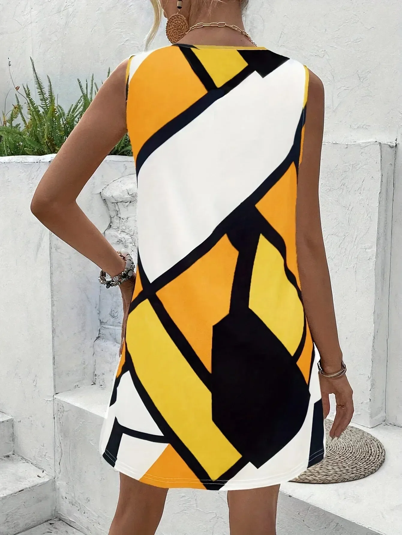Juno® | Casual and relaxed   dress