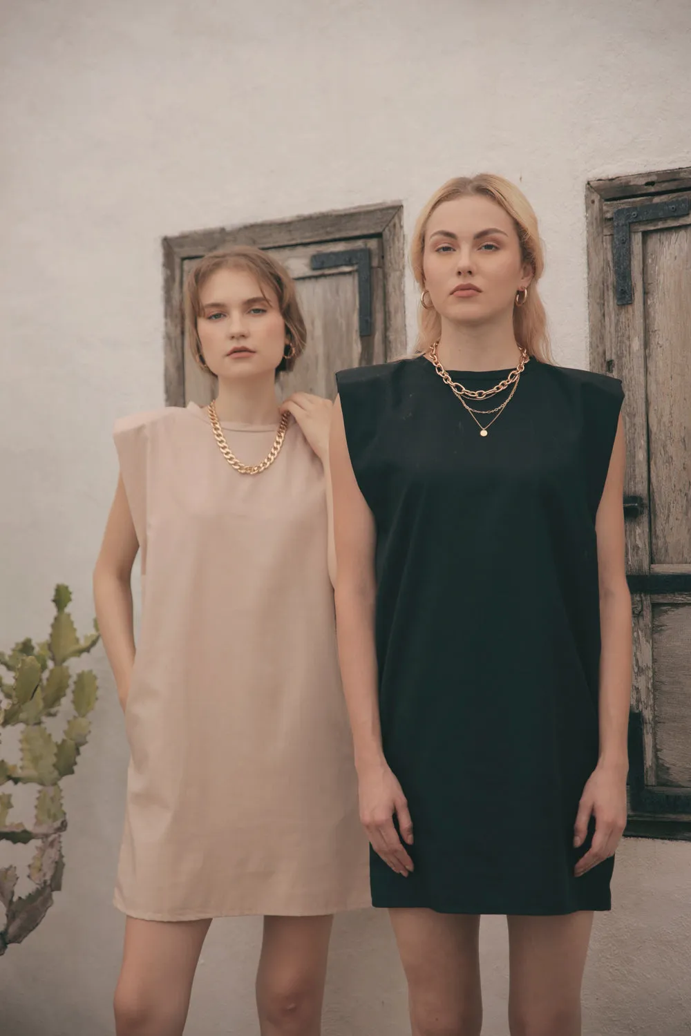 LUCIEN Padded Sleeve Tshirt Dress with Pockets (Black Linen)
