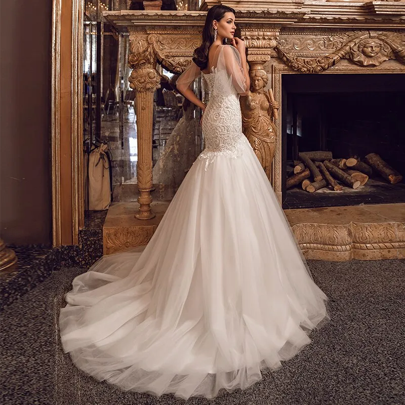 Luxurious Tulle Mermaid Wedding Dress Fashion Sweep Train Appliques Scoop Neck Illusion Sleecve Bridal Gowns