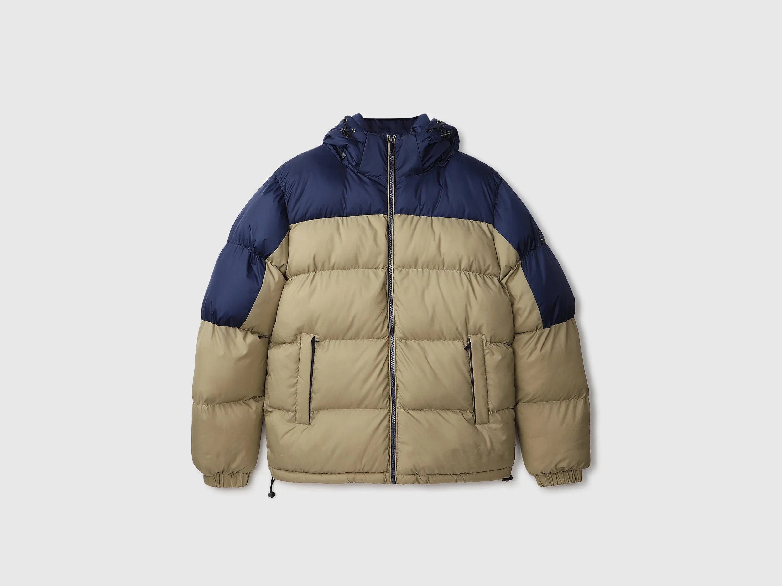 Men Colorblocked Hooded Jacket