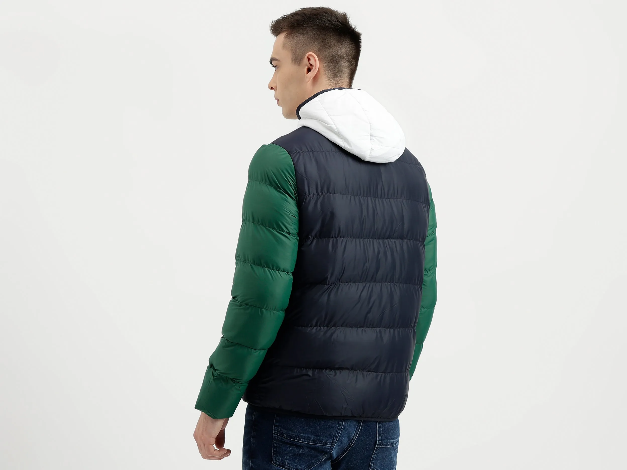 Men's Regular Fit Hooded Neck Color Blocked Puffer Jacket