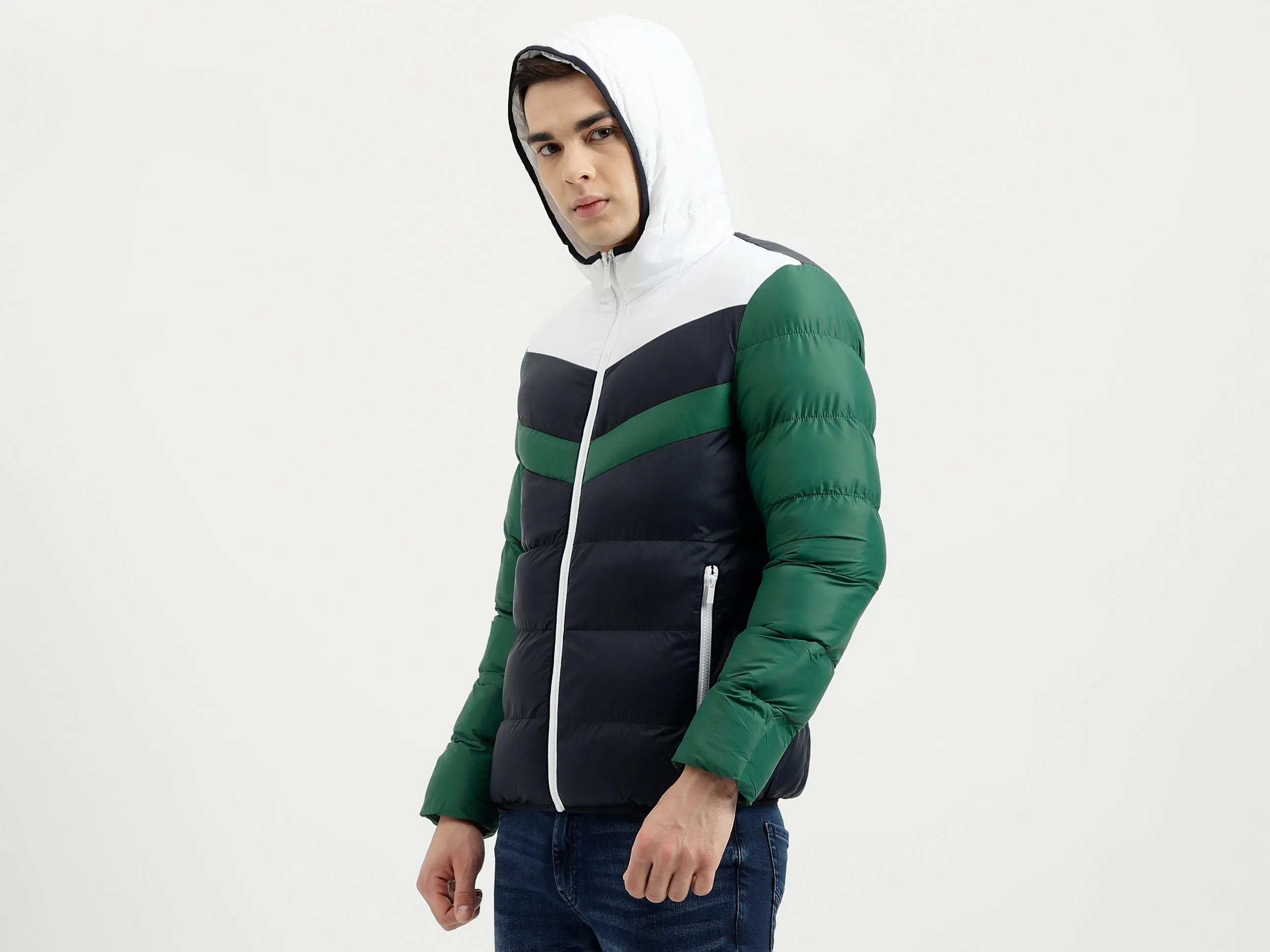 Men's Regular Fit Hooded Neck Color Blocked Puffer Jacket