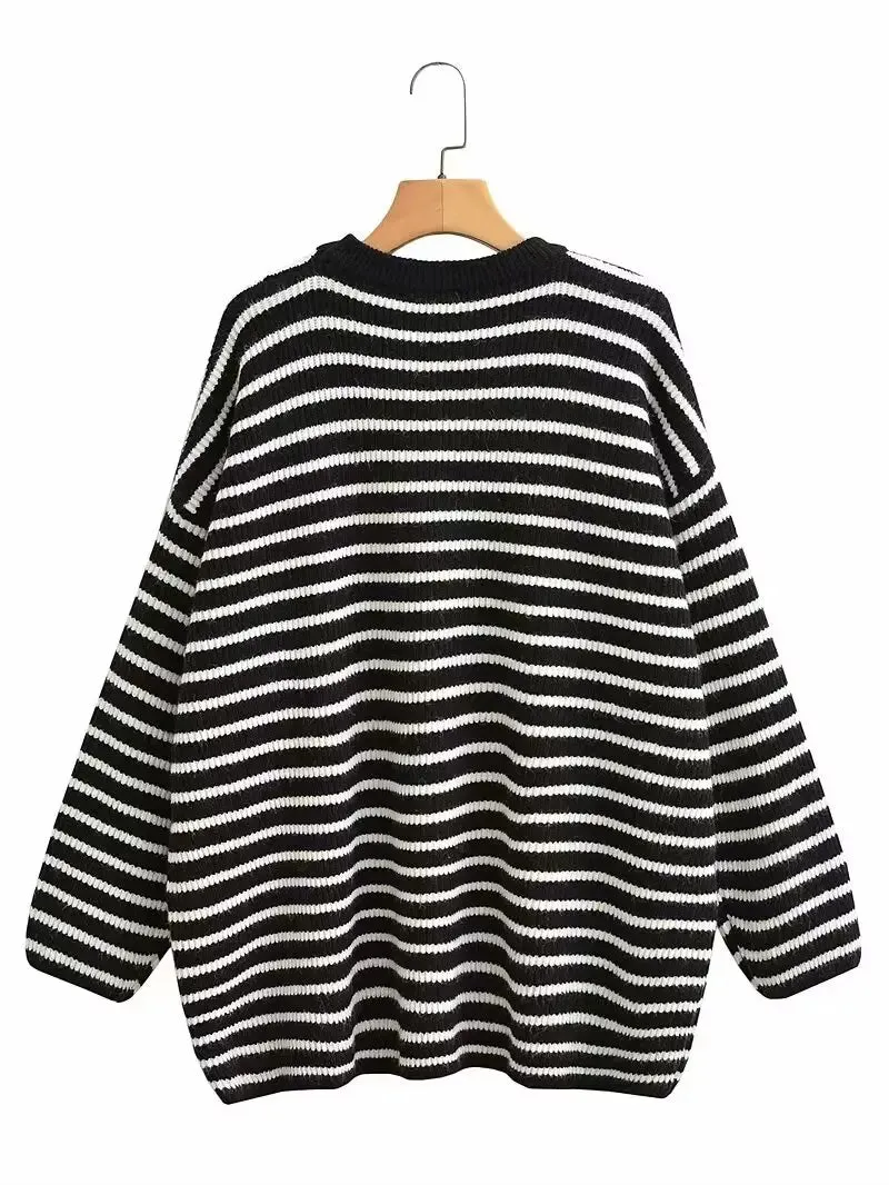 Plus Size Sweater Roomy Mid-Length Crew Neck