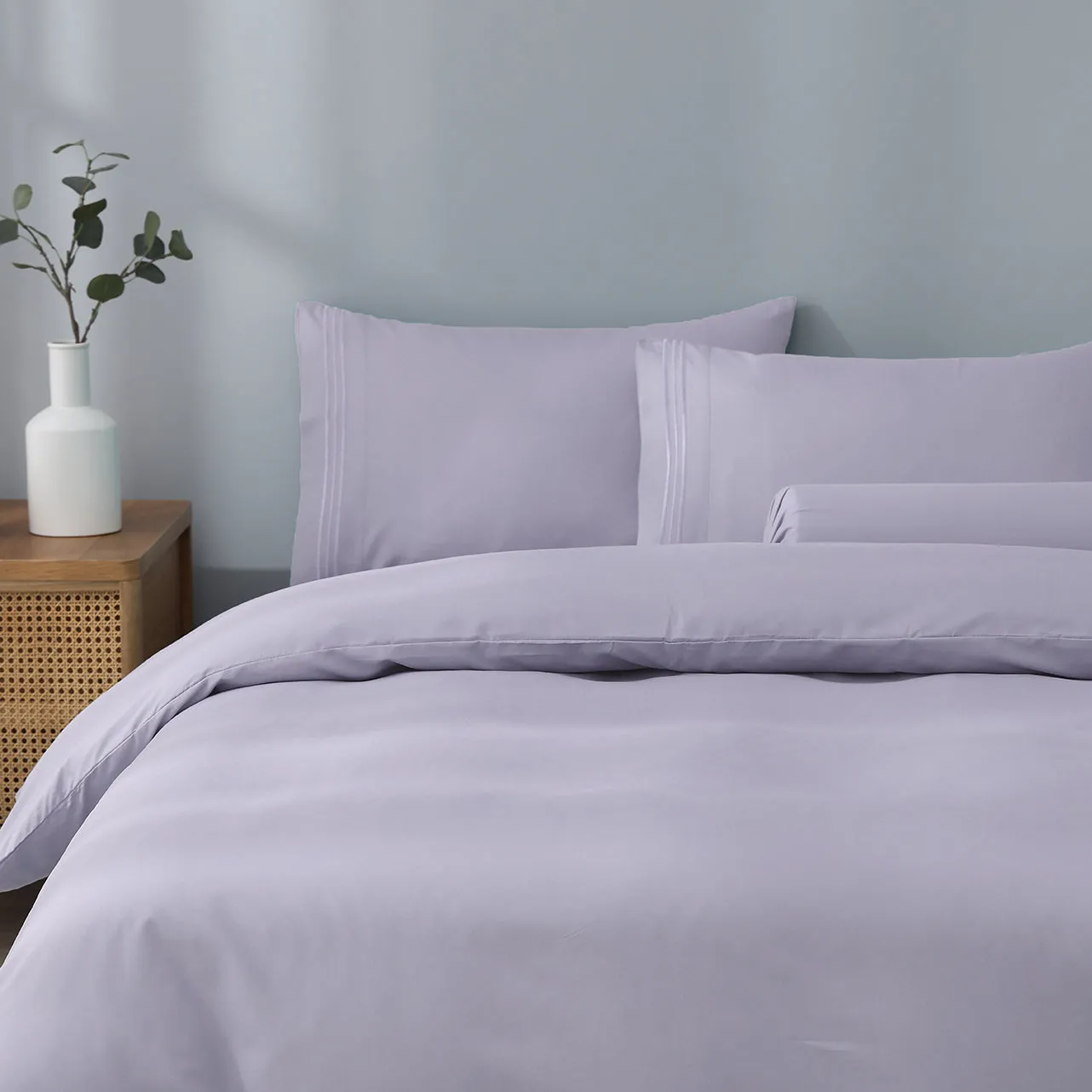 Robinsons Silky Soft Embroidered Microfibre Bed Sheet Set Core Collection