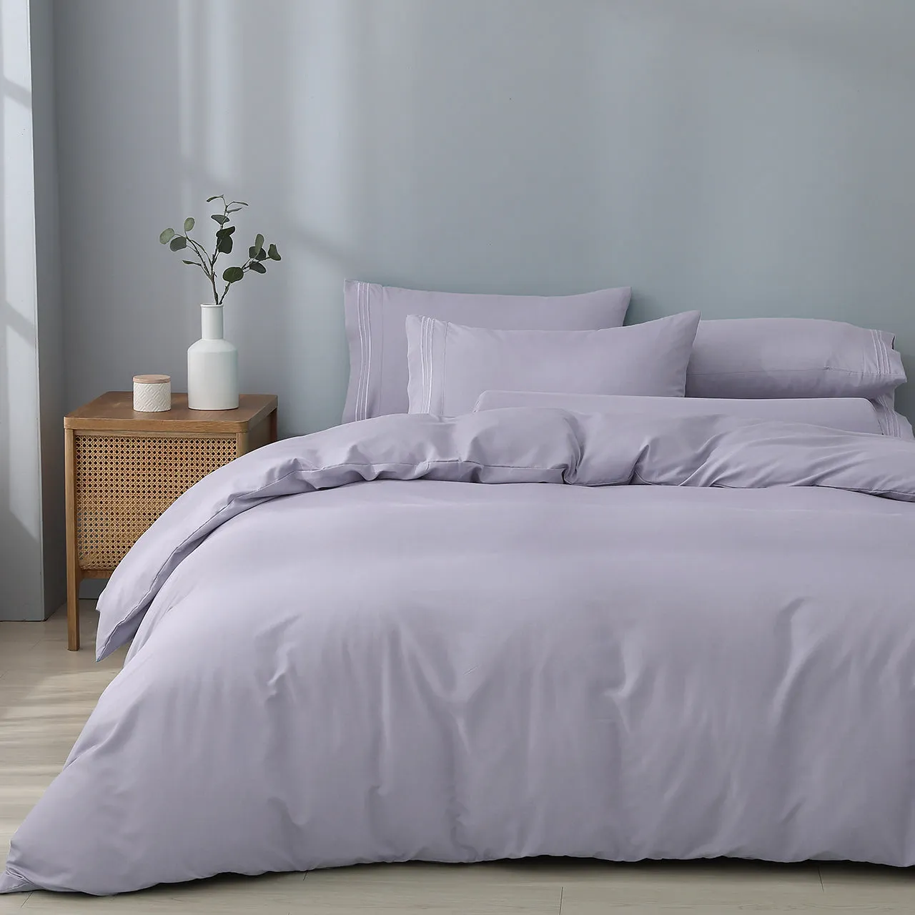 Robinsons Silky Soft Embroidered Microfibre Bed Sheet Set Core Collection