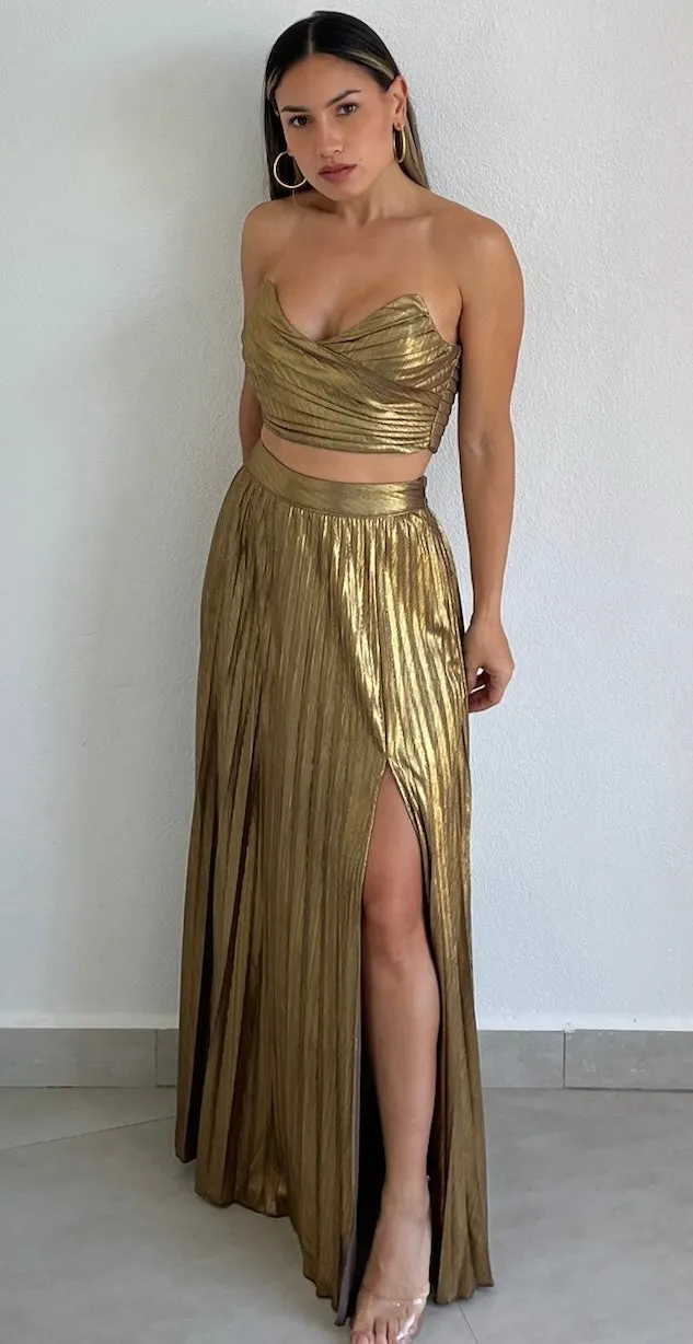 Stunning Impression Gold Metallic Two-Piece Set