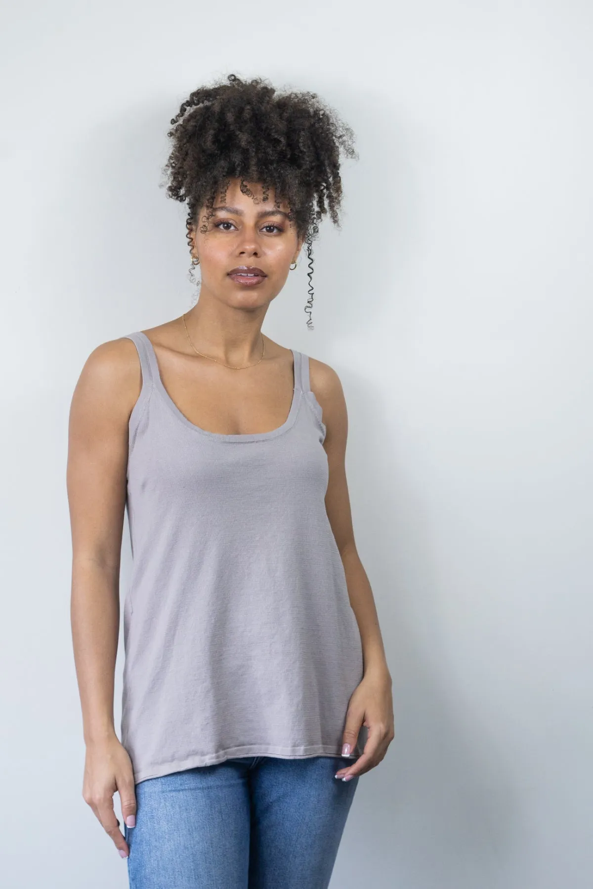 The Reversible Versatile Tank Scoop or V