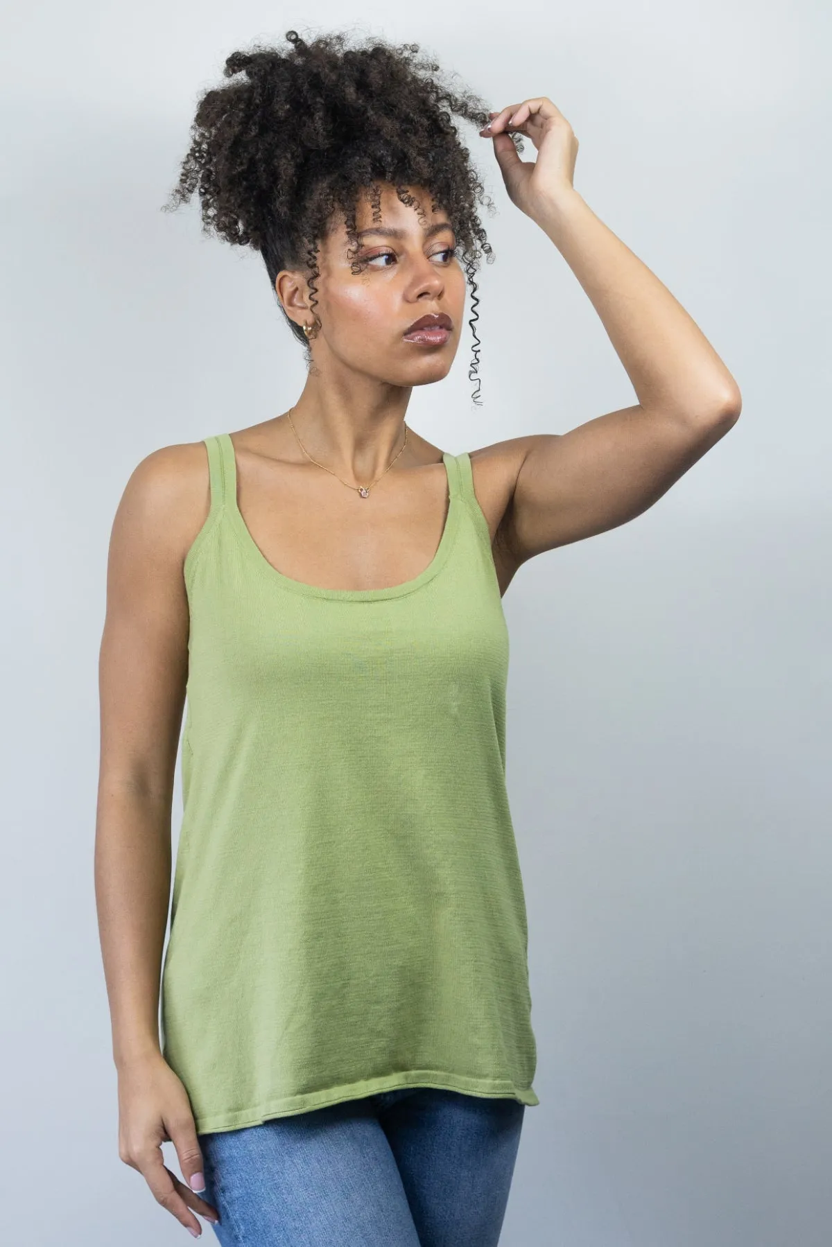 The Reversible Versatile Tank Scoop or V