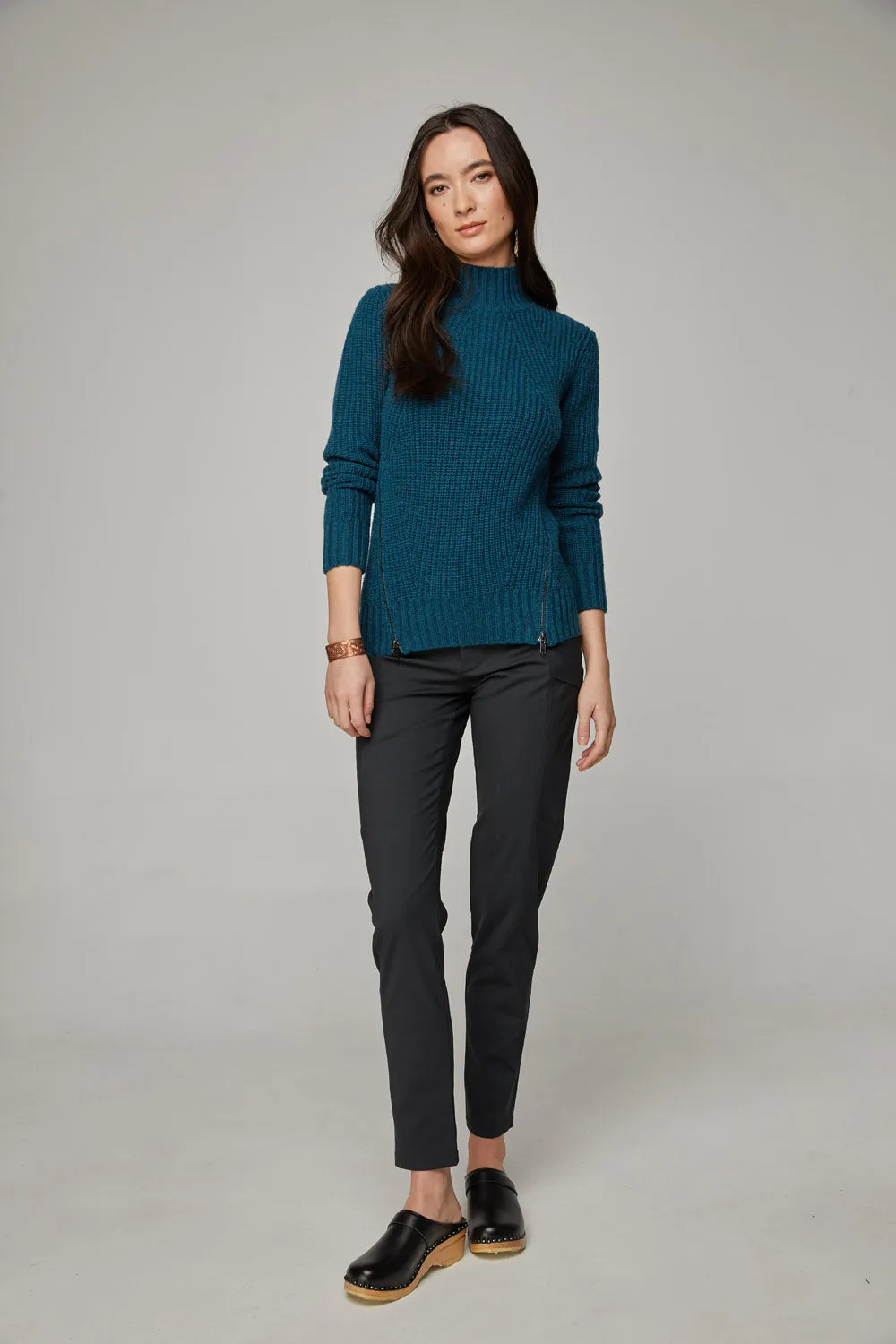 The Seymour Sweater in Wool   Cashmere - 2 Grey left