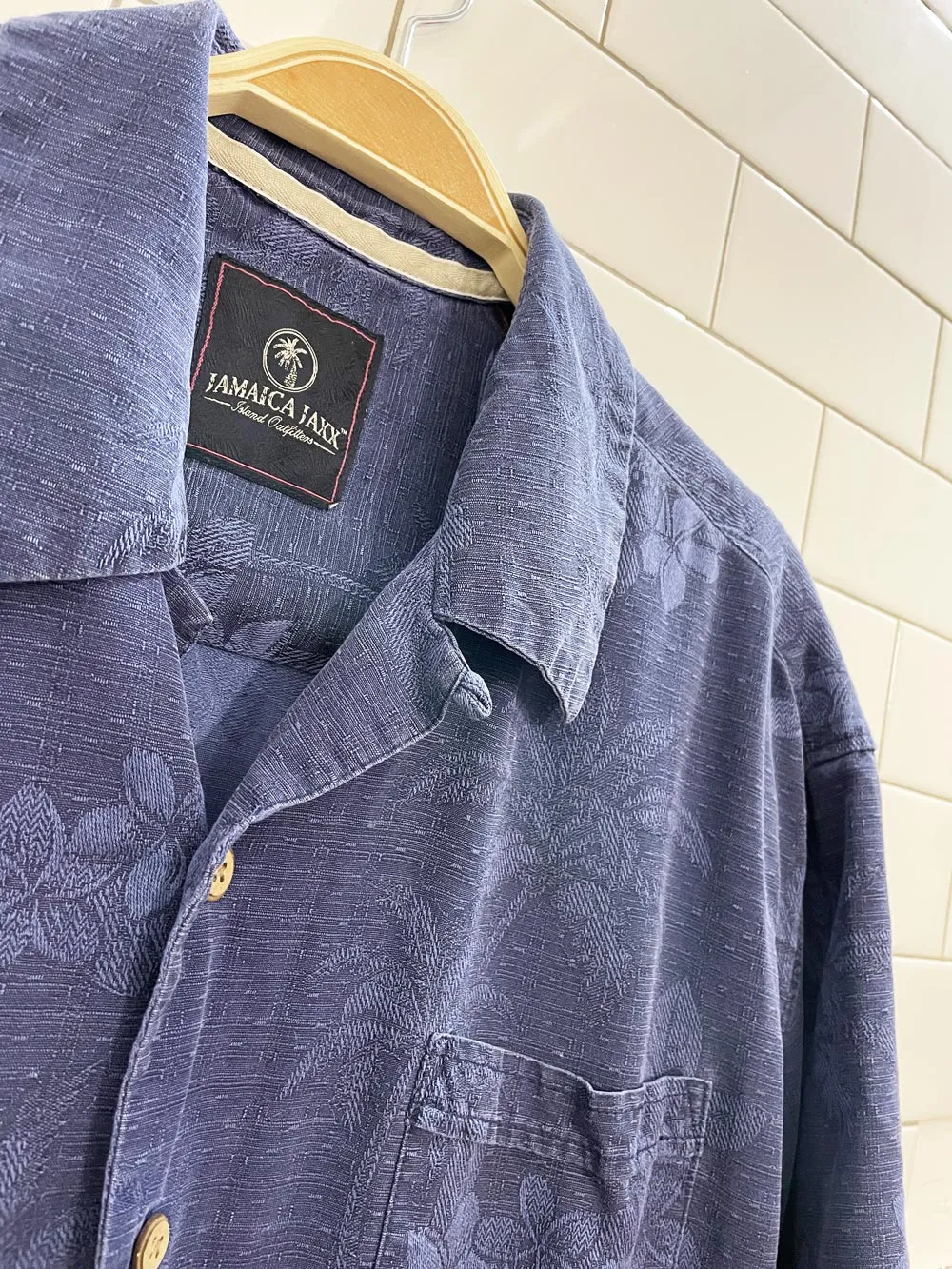 vintage 00s jamaica jaxx minimal floral silk shirt