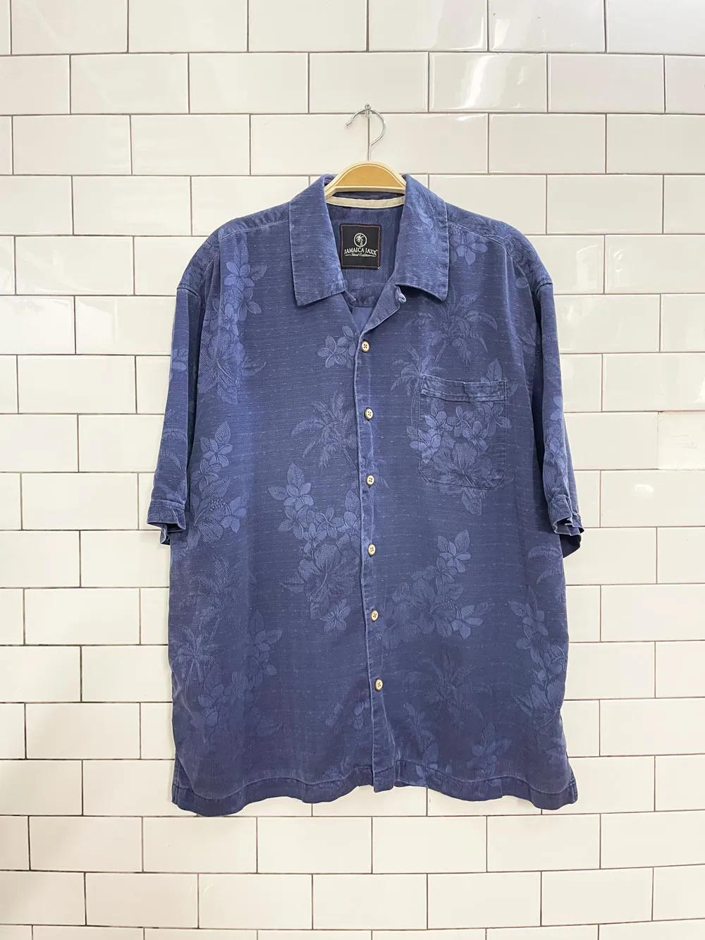 vintage 00s jamaica jaxx minimal floral silk shirt