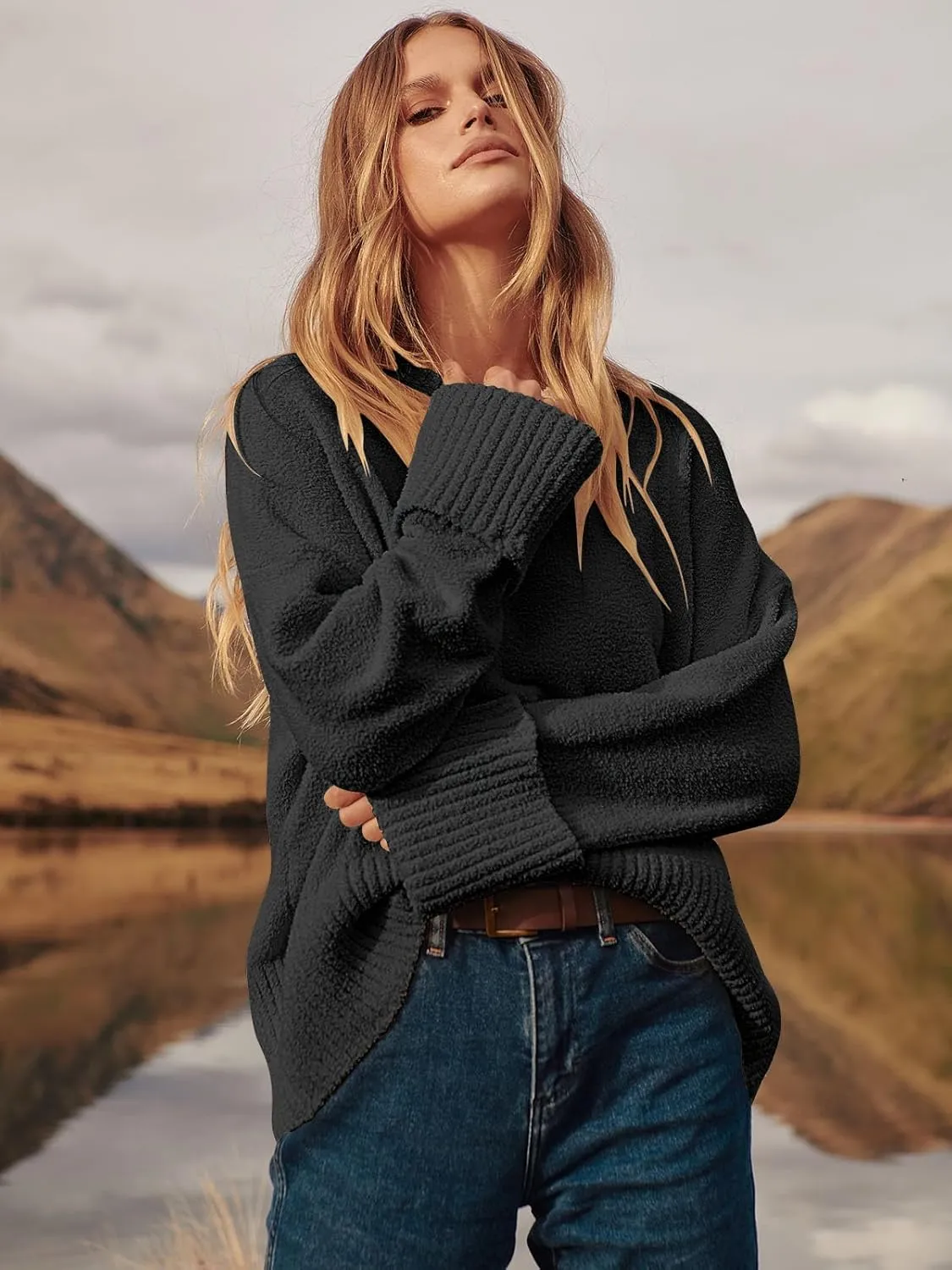 Women's Oversized Crewneck Long Sleeve Fuzzy Knit Casual Chunky Warm 2024 Fall Pullover Sweaters Top Trendy Outfits
