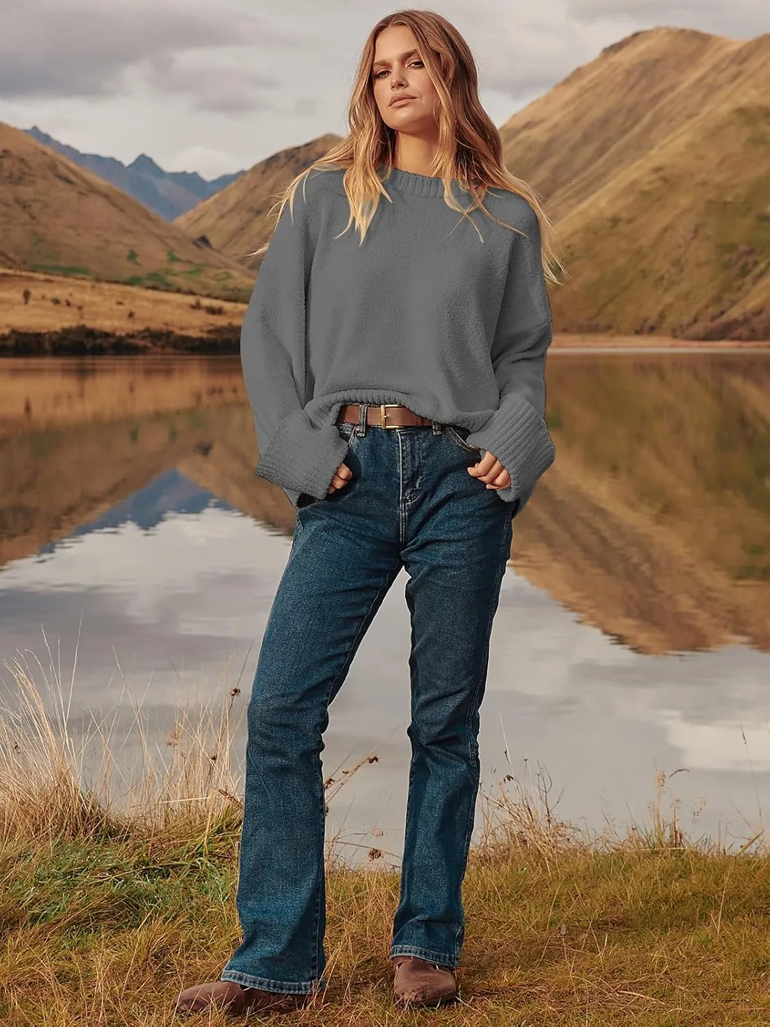 Women's Oversized Crewneck Long Sleeve Fuzzy Knit Casual Chunky Warm 2024 Fall Pullover Sweaters Top Trendy Outfits