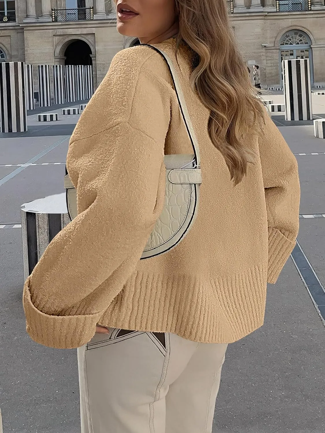 Women's Oversized Crewneck Long Sleeve Fuzzy Knit Casual Chunky Warm 2024 Fall Pullover Sweaters Top Trendy Outfits