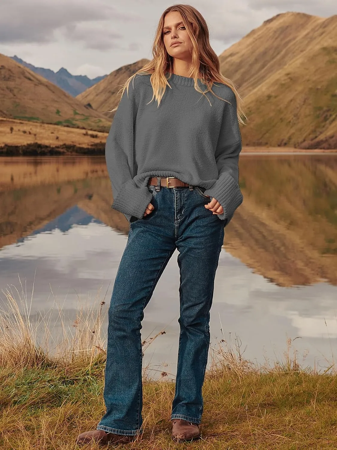 Women's Oversized Crewneck Long Sleeve Fuzzy Knit Casual Chunky Warm 2024 Fall Pullover Sweaters Top Trendy Outfits