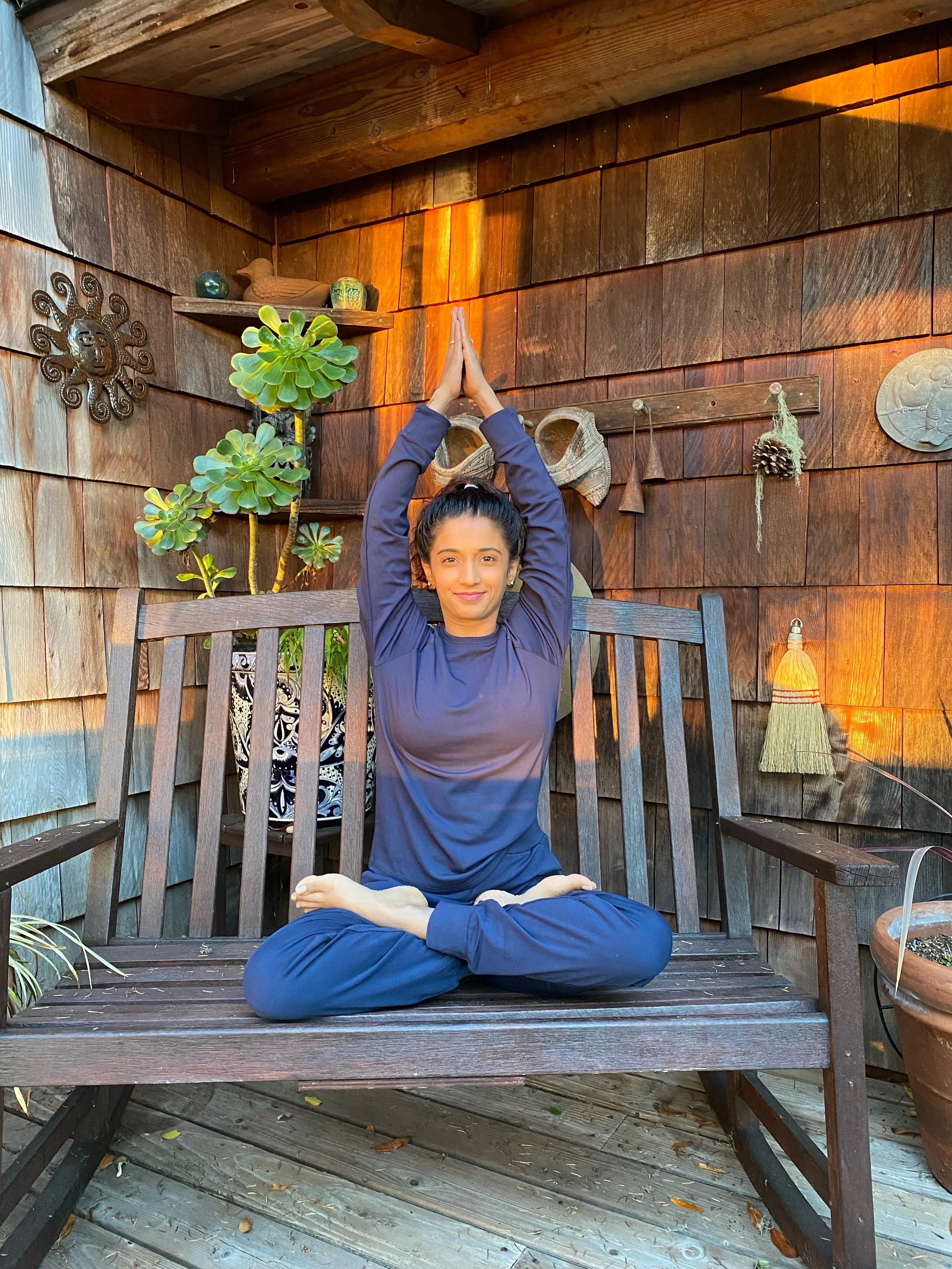 Women's Plain Bamboo Jogger & Pullover Set- Navy