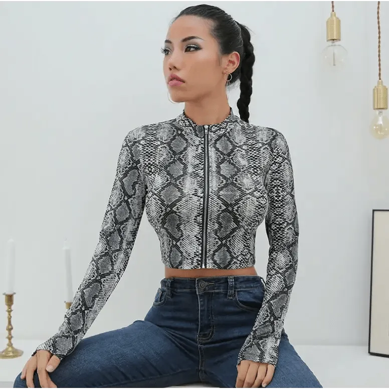 Women's t-shirt snake pattern - Chic Women's Tee with Edgy Snake Design