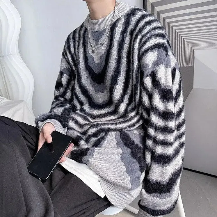 Y2K Sweater with Wavy Stripes and Classic Crew Neck Long Sleeves