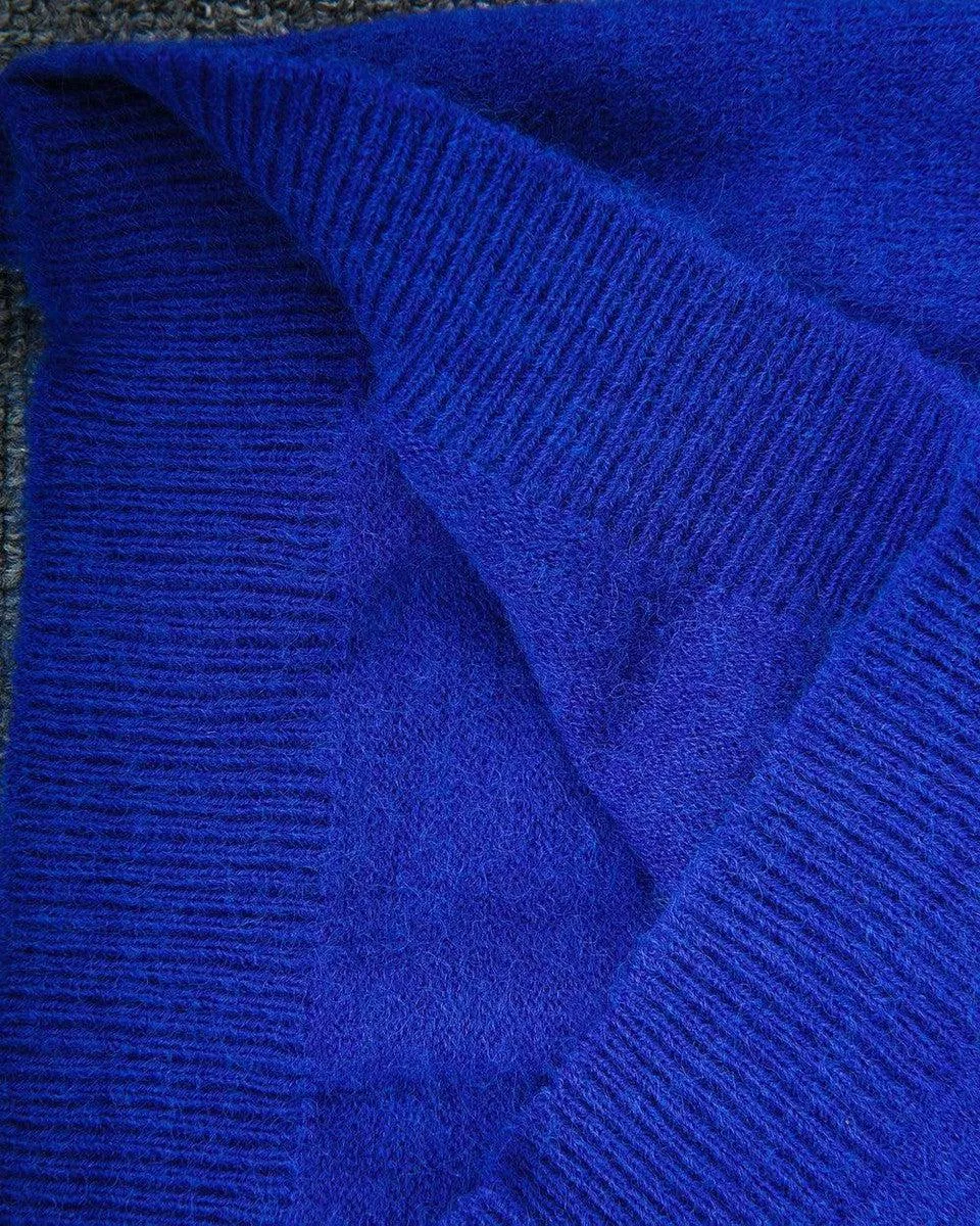 Yazmin® | Casual, simple blue sweater with long sleeves and a crew neck