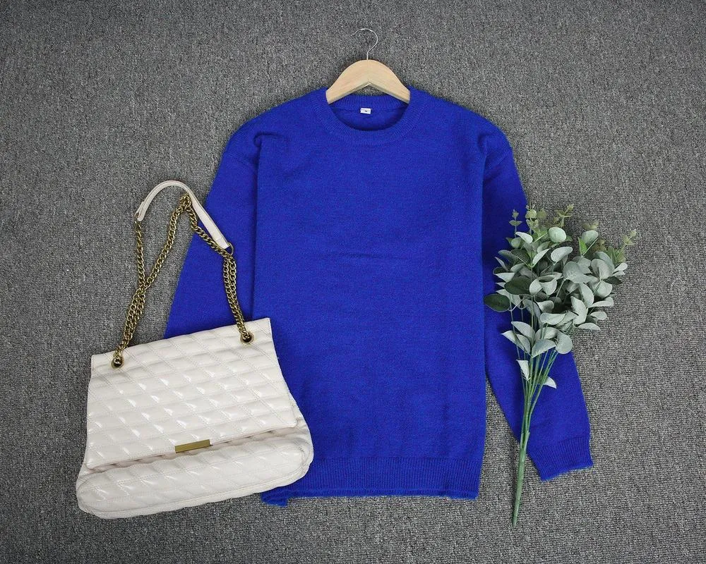 Yazmin® | Casual, simple blue sweater with long sleeves and a crew neck