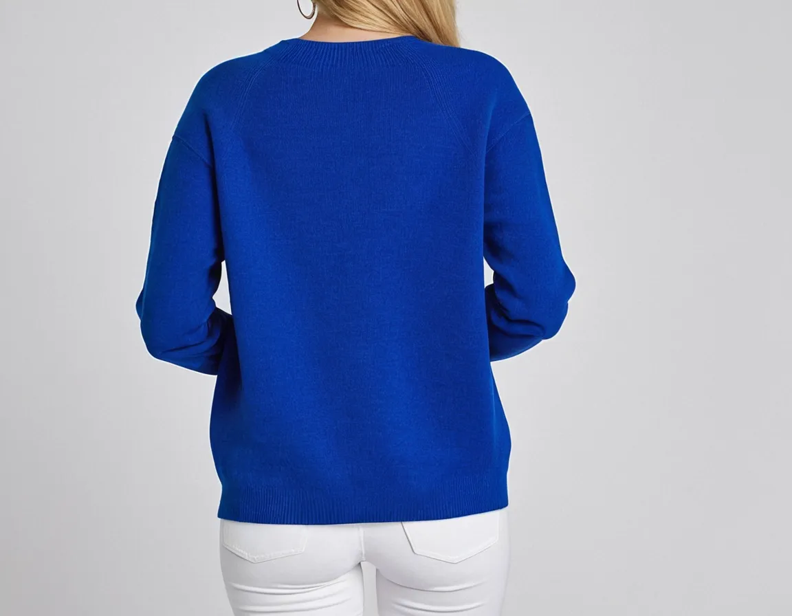 Yazmin® | Casual, simple blue sweater with long sleeves and a crew neck